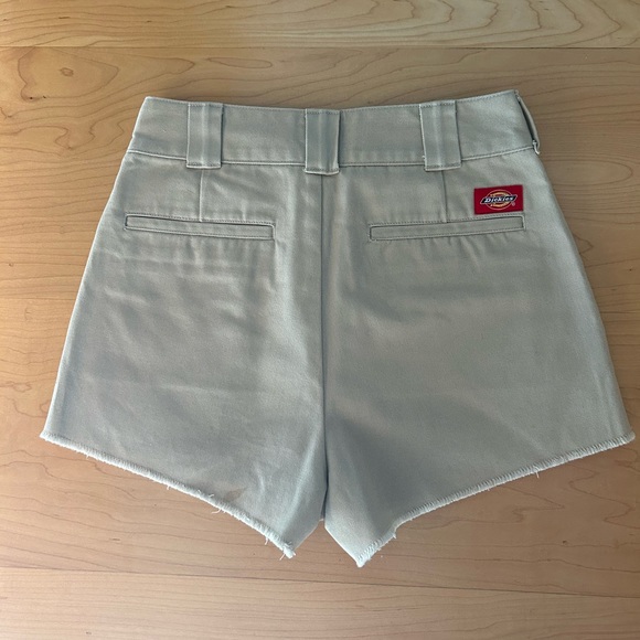 Dickies Tan Shorts - Picture 2 of 3